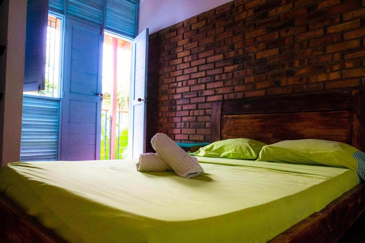Aluna Hostel B&B 圣玛尔塔 外观 照片